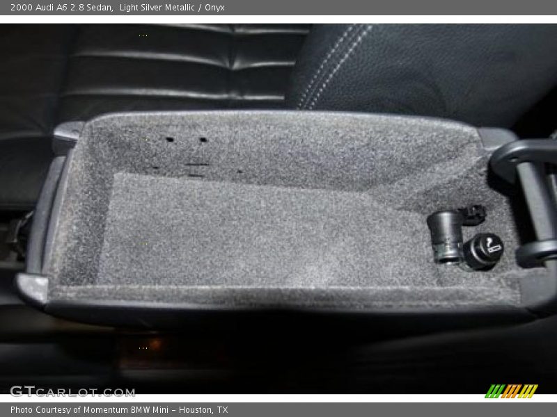 Light Silver Metallic / Onyx 2000 Audi A6 2.8 Sedan