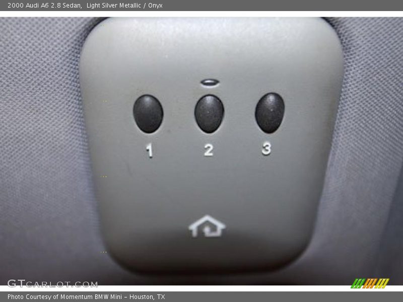 Light Silver Metallic / Onyx 2000 Audi A6 2.8 Sedan