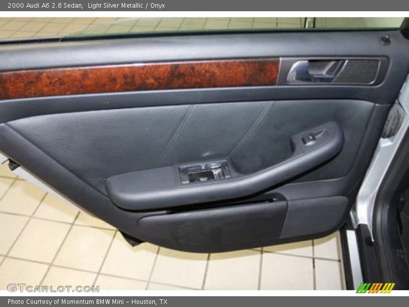 Light Silver Metallic / Onyx 2000 Audi A6 2.8 Sedan
