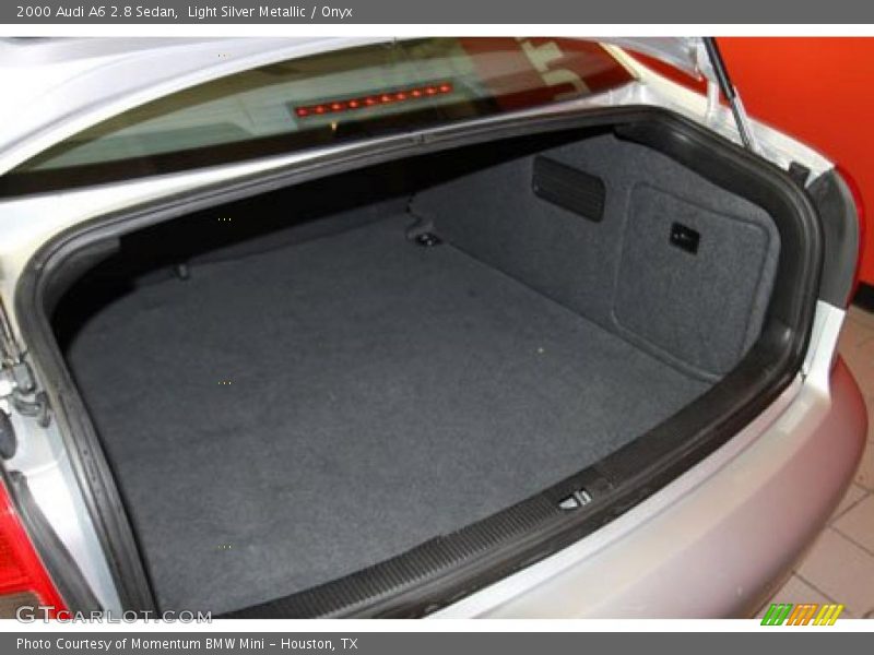 Light Silver Metallic / Onyx 2000 Audi A6 2.8 Sedan