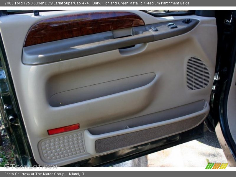 Dark Highland Green Metallic / Medium Parchment Beige 2003 Ford F250 Super Duty Lariat SuperCab 4x4