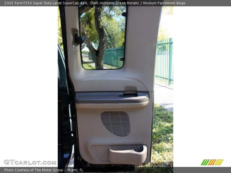 Dark Highland Green Metallic / Medium Parchment Beige 2003 Ford F250 Super Duty Lariat SuperCab 4x4