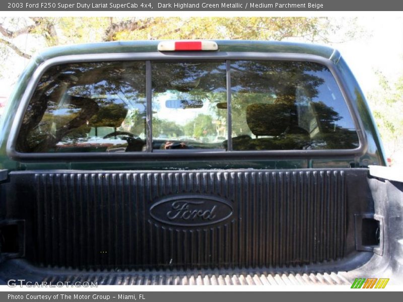Dark Highland Green Metallic / Medium Parchment Beige 2003 Ford F250 Super Duty Lariat SuperCab 4x4