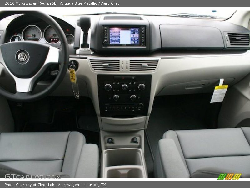 Antigua Blue Metallic / Aero Gray 2010 Volkswagen Routan SE