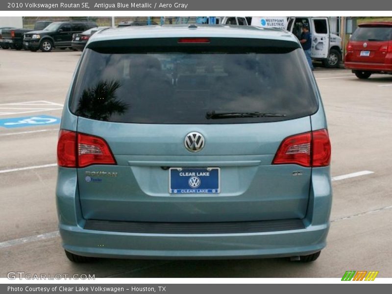 Antigua Blue Metallic / Aero Gray 2010 Volkswagen Routan SE