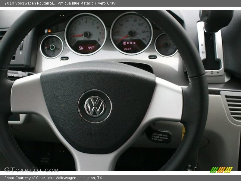 Antigua Blue Metallic / Aero Gray 2010 Volkswagen Routan SE