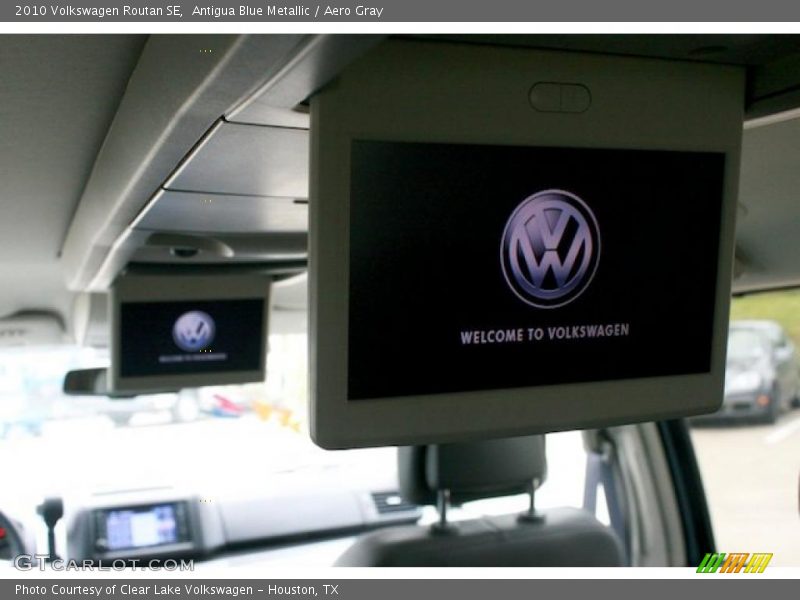 Antigua Blue Metallic / Aero Gray 2010 Volkswagen Routan SE