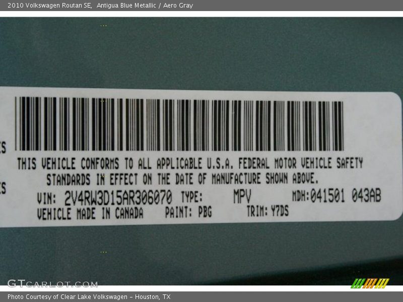 Antigua Blue Metallic / Aero Gray 2010 Volkswagen Routan SE