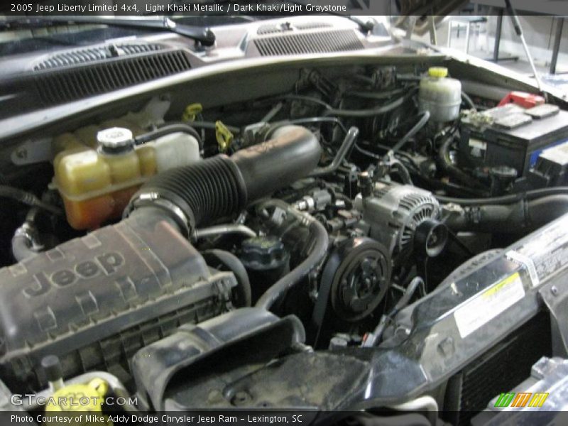 Light Khaki Metallic / Dark Khaki/Light Graystone 2005 Jeep Liberty Limited 4x4