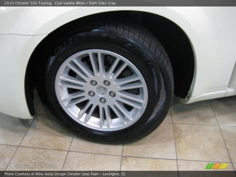 Cool Vanilla White / Dark Slate Gray 2010 Chrysler 300 Touring