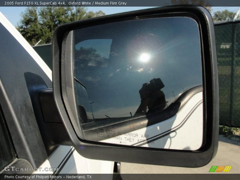 Oxford White / Medium Flint Grey 2005 Ford F150 XL SuperCab 4x4