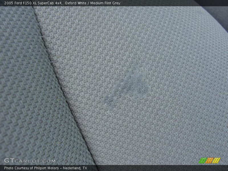 Oxford White / Medium Flint Grey 2005 Ford F150 XL SuperCab 4x4
