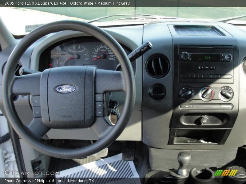 Controls of 2005 F150 XL SuperCab 4x4