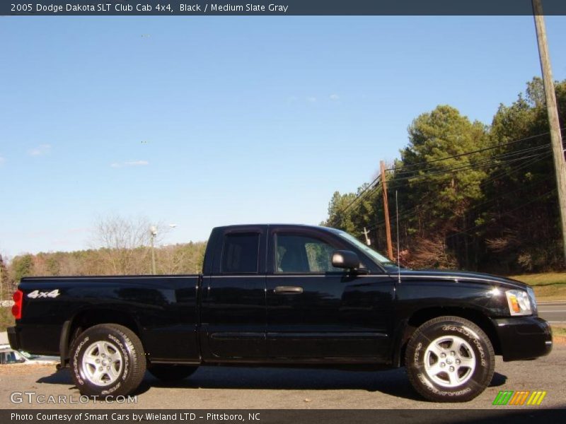 Black / Medium Slate Gray 2005 Dodge Dakota SLT Club Cab 4x4