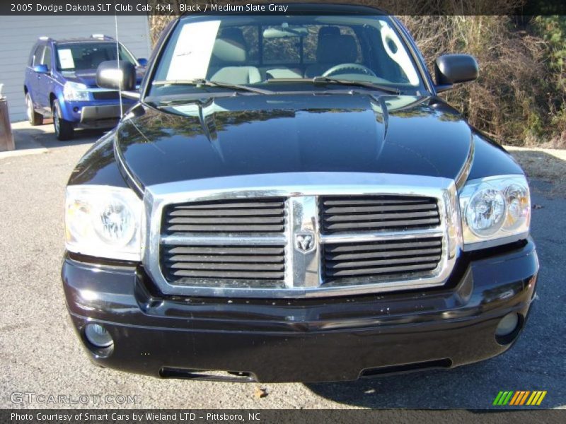 Black / Medium Slate Gray 2005 Dodge Dakota SLT Club Cab 4x4