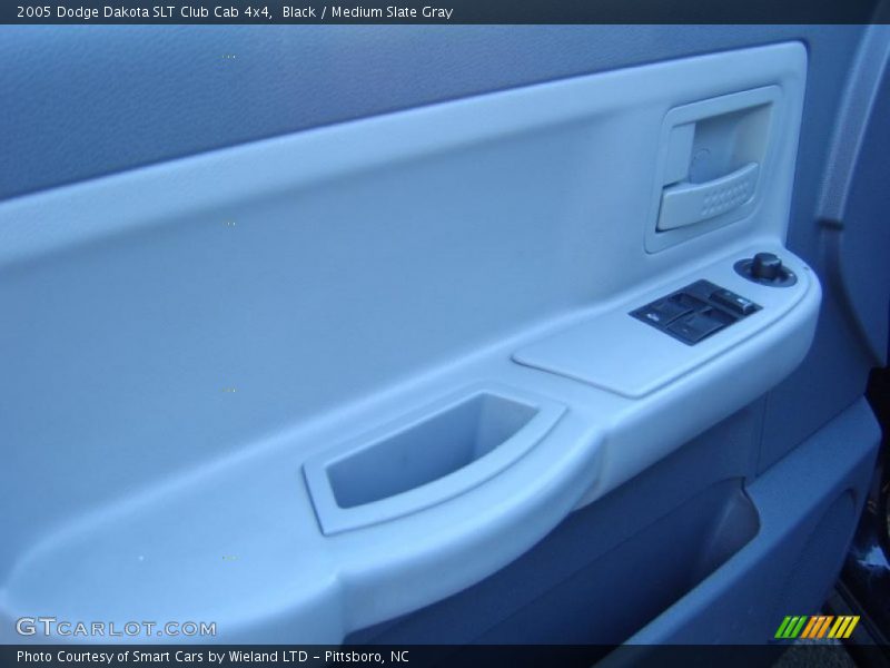Black / Medium Slate Gray 2005 Dodge Dakota SLT Club Cab 4x4