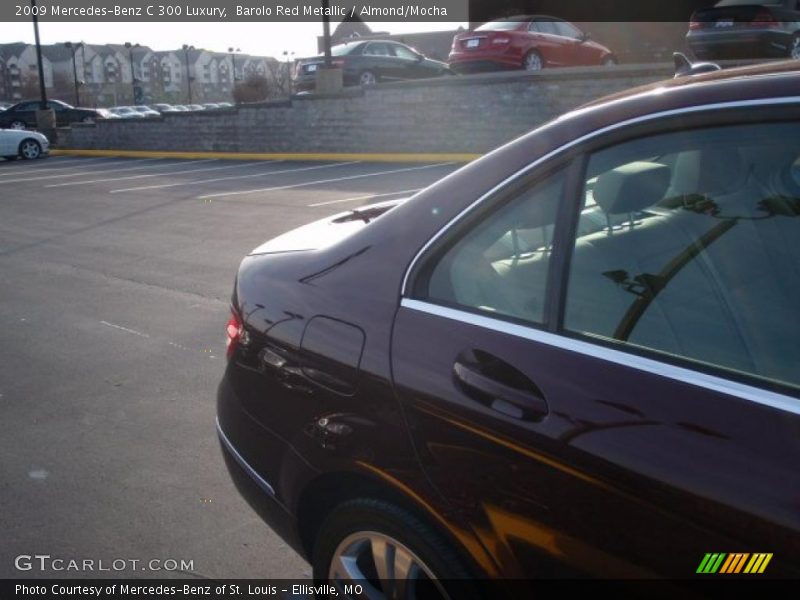 Barolo Red Metallic / Almond/Mocha 2009 Mercedes-Benz C 300 Luxury