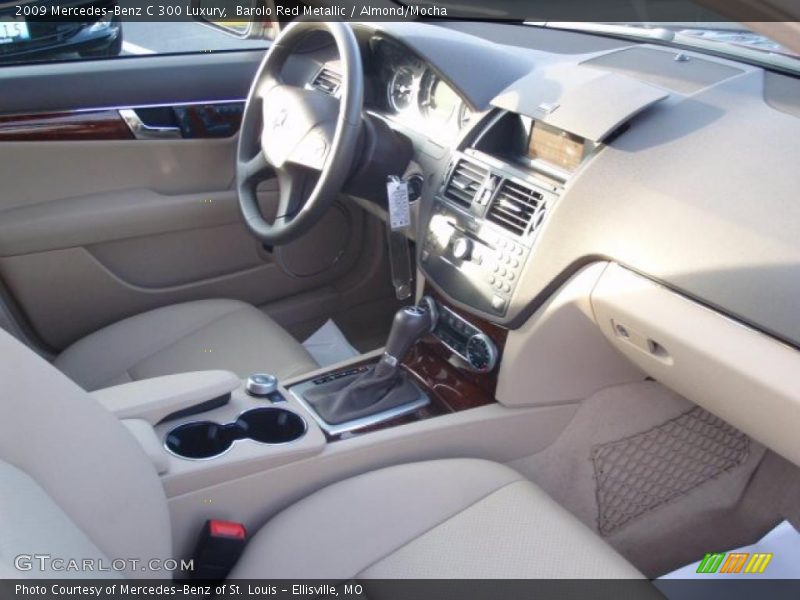  2009 C 300 Luxury Almond/Mocha Interior