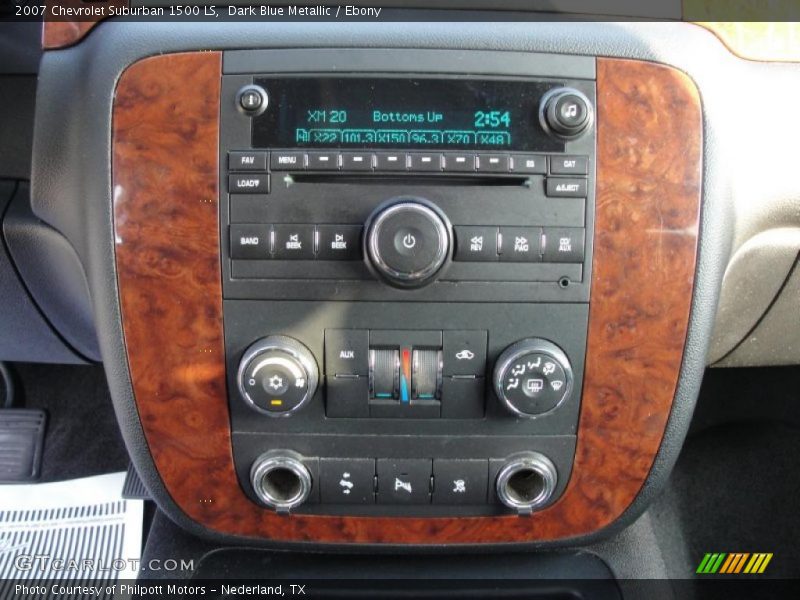 Controls of 2007 Suburban 1500 LS