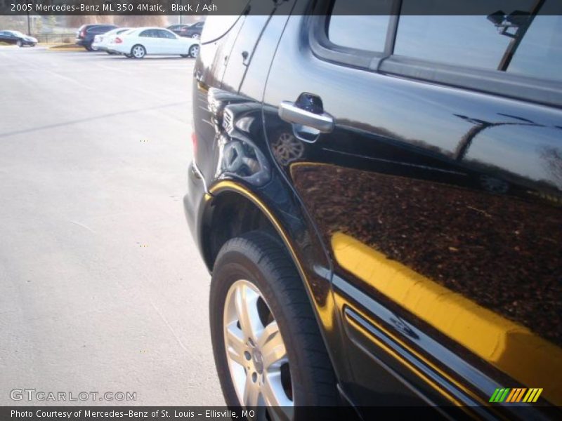 Black / Ash 2005 Mercedes-Benz ML 350 4Matic