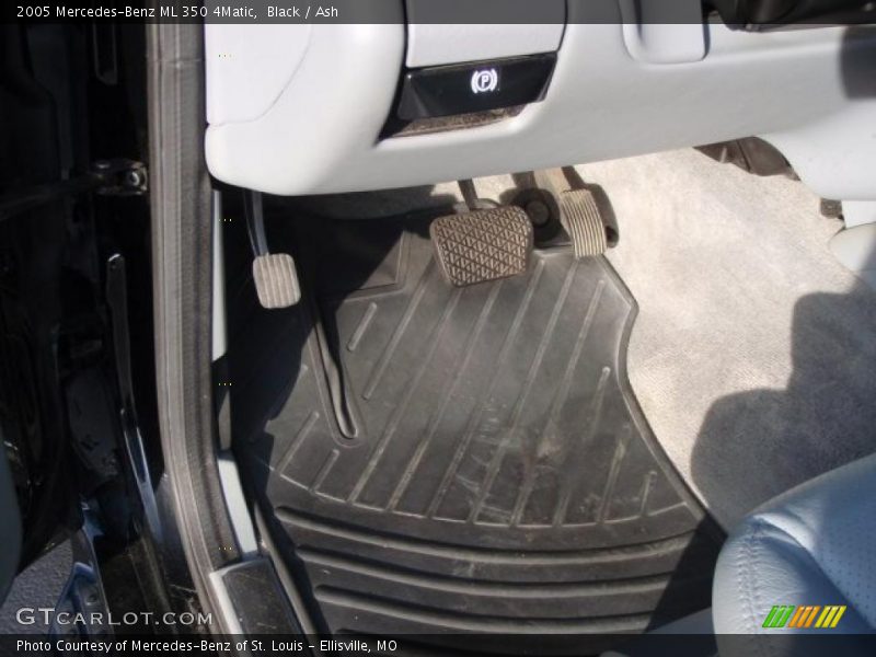 Black / Ash 2005 Mercedes-Benz ML 350 4Matic