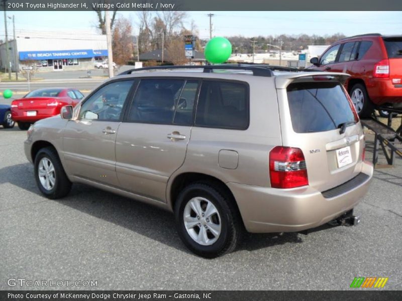 Vintage Gold Metallic / Ivory 2004 Toyota Highlander I4