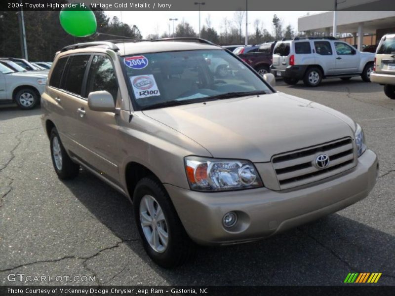 Vintage Gold Metallic / Ivory 2004 Toyota Highlander I4