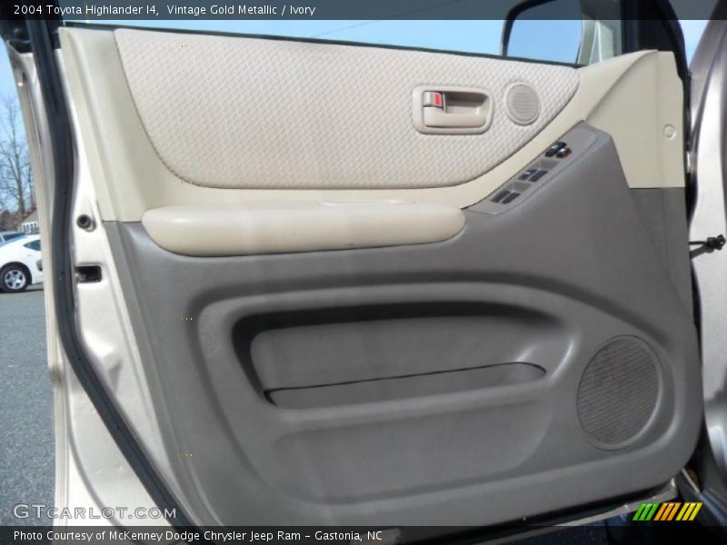 Vintage Gold Metallic / Ivory 2004 Toyota Highlander I4