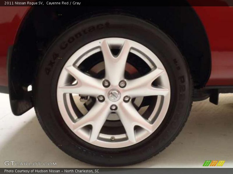 Cayenne Red / Gray 2011 Nissan Rogue SV