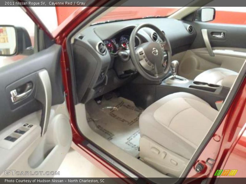 Cayenne Red / Gray 2011 Nissan Rogue SV