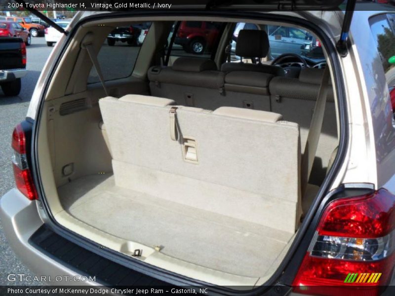  2004 Highlander I4 Trunk