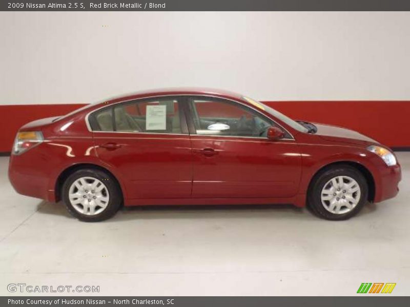 Red Brick Metallic / Blond 2009 Nissan Altima 2.5 S