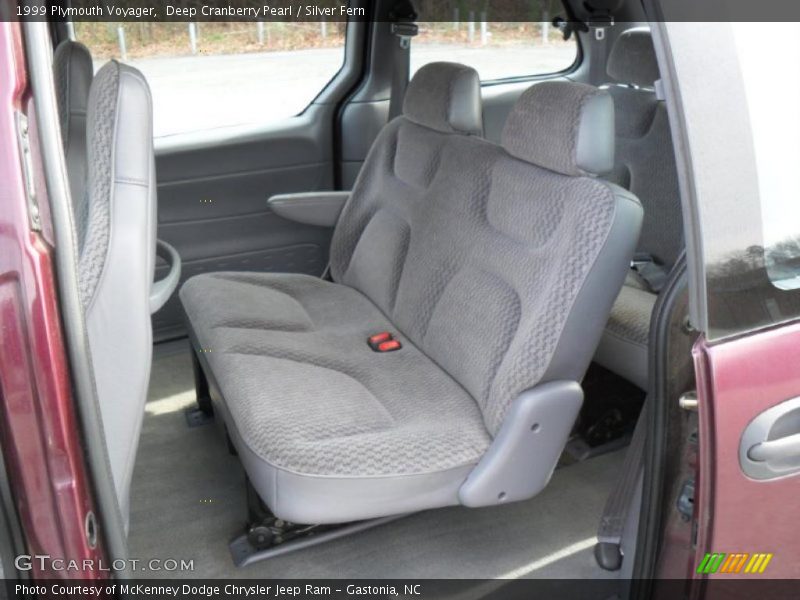 Deep Cranberry Pearl / Silver Fern 1999 Plymouth Voyager