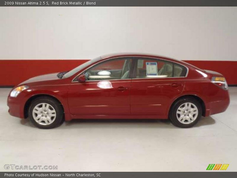 Red Brick Metallic / Blond 2009 Nissan Altima 2.5 S