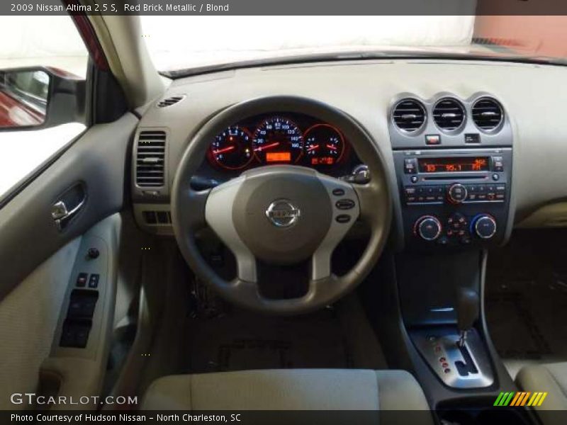 Red Brick Metallic / Blond 2009 Nissan Altima 2.5 S