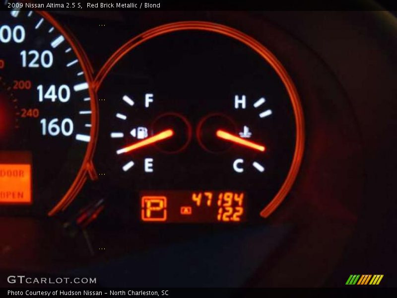 Red Brick Metallic / Blond 2009 Nissan Altima 2.5 S