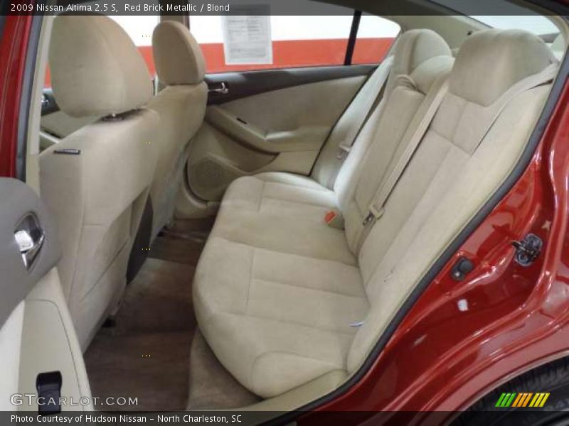Red Brick Metallic / Blond 2009 Nissan Altima 2.5 S