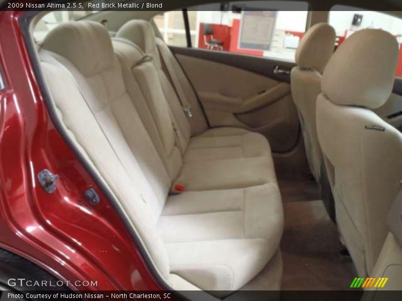 Red Brick Metallic / Blond 2009 Nissan Altima 2.5 S