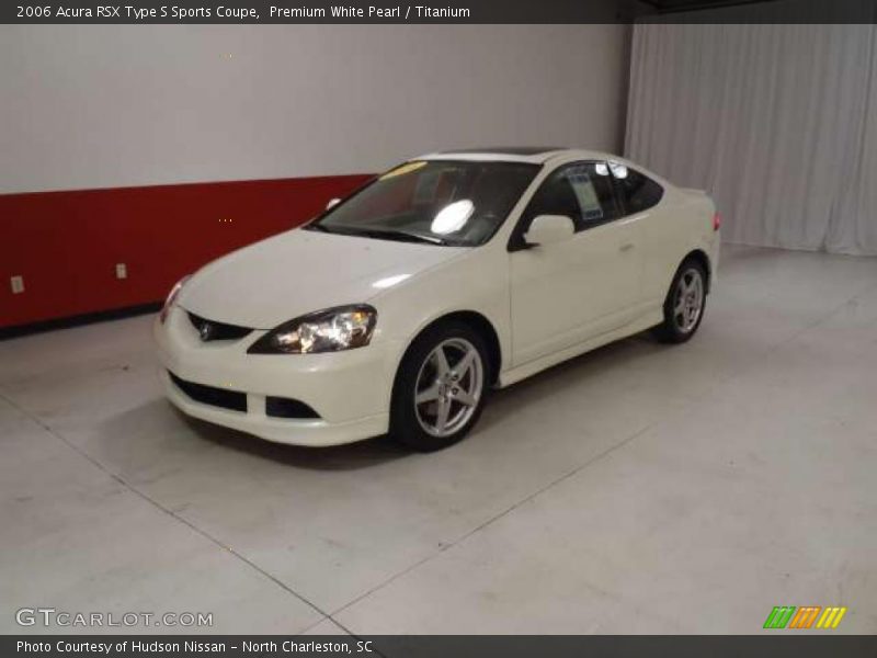 Front 3/4 View of 2006 RSX Type S Sports Coupe
