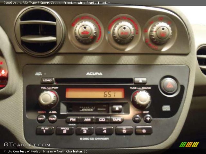 Controls of 2006 RSX Type S Sports Coupe