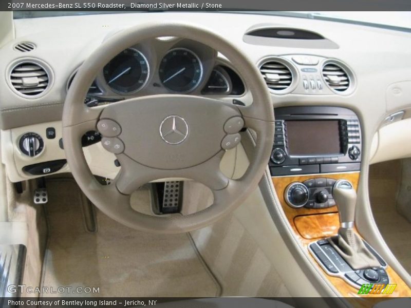 Dashboard of 2007 SL 550 Roadster