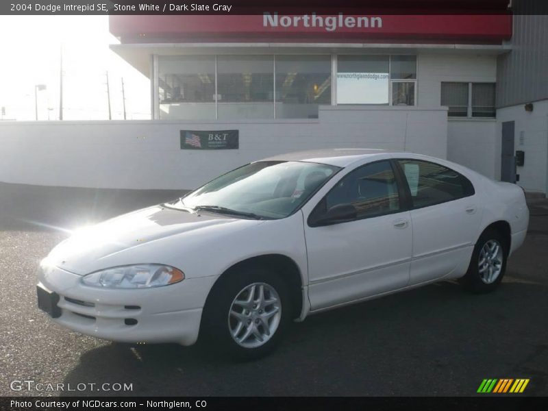 Stone White / Dark Slate Gray 2004 Dodge Intrepid SE