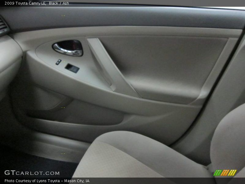 Black / Ash 2009 Toyota Camry LE
