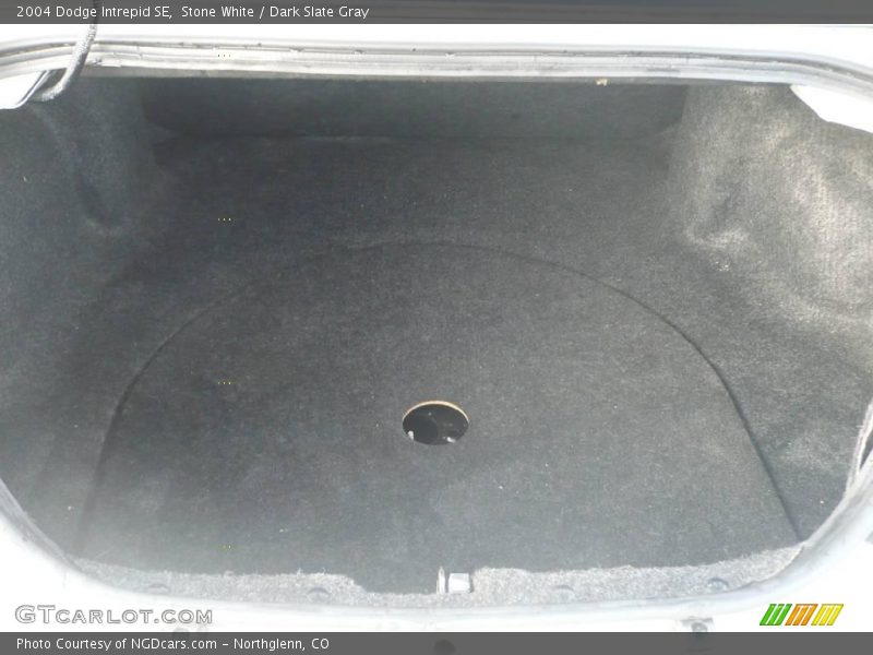 Stone White / Dark Slate Gray 2004 Dodge Intrepid SE