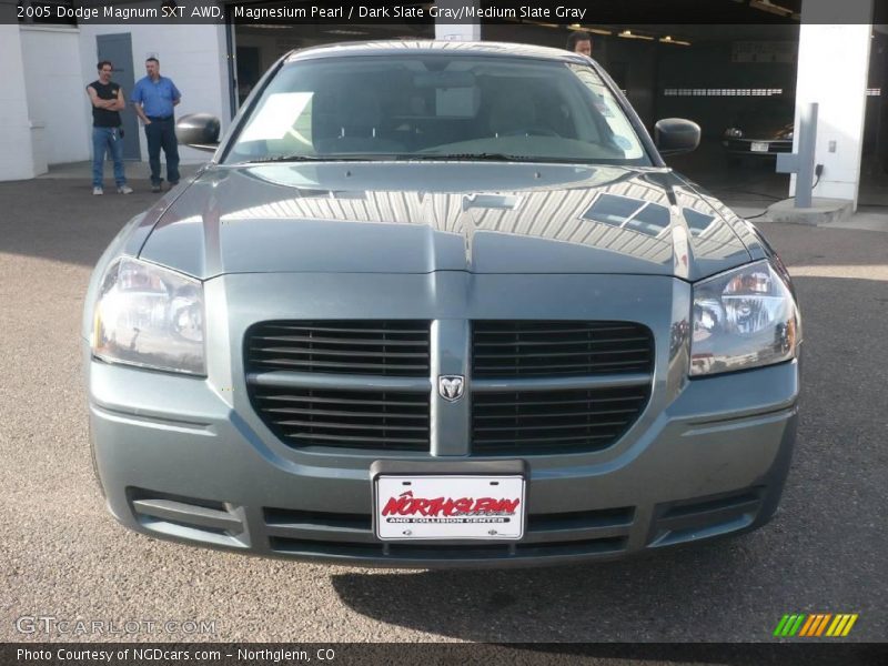 Magnesium Pearl / Dark Slate Gray/Medium Slate Gray 2005 Dodge Magnum SXT AWD