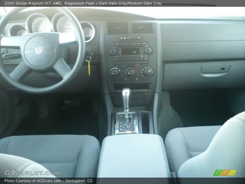 Magnesium Pearl / Dark Slate Gray/Medium Slate Gray 2005 Dodge Magnum SXT AWD