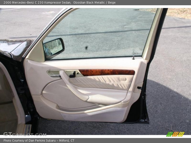 Door Panel of 2000 C 230 Kompressor Sedan