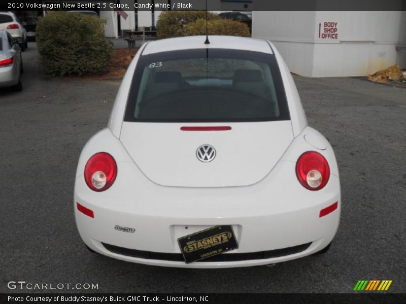 Candy White / Black 2010 Volkswagen New Beetle 2.5 Coupe