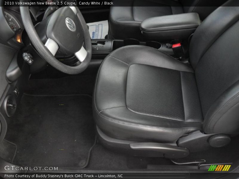 Candy White / Black 2010 Volkswagen New Beetle 2.5 Coupe