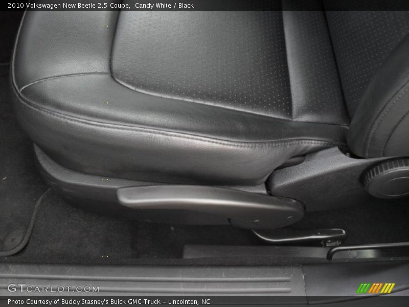 Candy White / Black 2010 Volkswagen New Beetle 2.5 Coupe